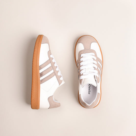 lace sneaker